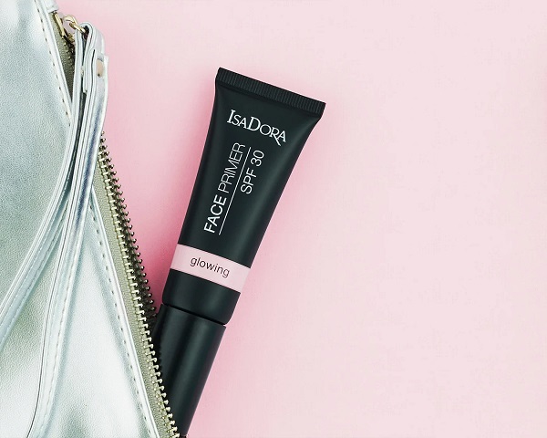 پرایمر اندر کاور بلورینگ ایزادورا