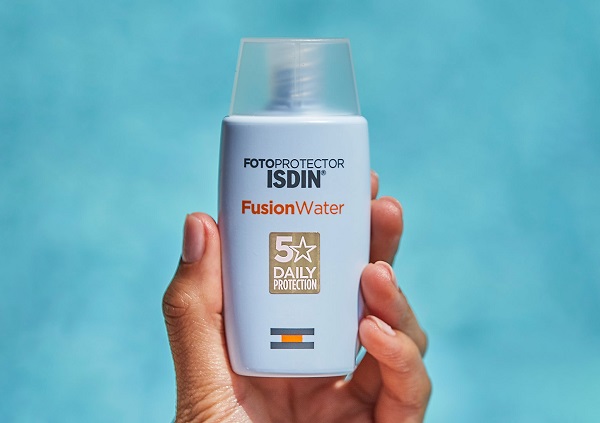 کرم ضد آفتاب ضد جوش فیوژن واتر اویل فری SPF 50 ایزدین