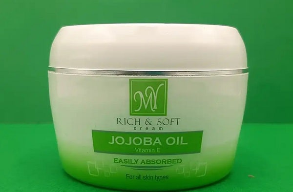 کرم مرطوب کننده جوجوبا اویل انواع پوست مای کرم مرطوب کننده جوجوبا اویل انواع پوست مای